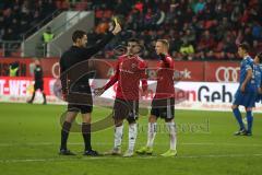 2. Bundesliga - Fußball - FC Ingolstadt 04 - 1. FC Magdeburg - Gelebe Karte für Darío Lezcano (11, FCI), Sonny Kittel (10, FCI)