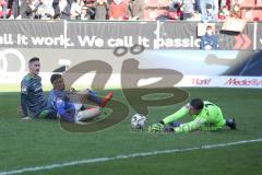 2. Bundesliga - FC Ingolstadt 04 - VfL Bochum - Phil Neumann (26, FCI) Torchance, Danilo Soares (VfL 3) stört, Torwart Riemann, Manuel (VfL 1) fängt