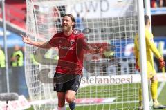 2. Bundesliga - Fußball - FC Ingolstadt 04 - SV Sandhausen - Tor Jubel Björn Paulsen (4, FCI) hinten Torwart Marcel Schuhen (1 SV)