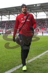 2. BL - Saison 2018/2019 - FC Ingolstadt 04 - DSC Arminia Bielefeld - Dario Lezcano (#11 FCI) mit Ballsack verlässt das Spielfeld nach dem warm machen - Foto: Meyer Jürgen