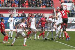 2. BL - Saison 2018/2019 - FC Ingolstadt 04 - Holstein Kiel - Almog Cohen (#8 FCI) beim Kopfball - Foto: Meyer Jürgen