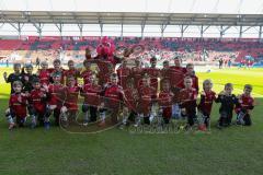 2. Bundesliga - FC Ingolstadt 04 - VfL Bochum - Einlaufkinder Kids mit Maskottchen Schanzi