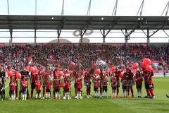 2. Bundesliga - FC Ingolstadt 04 - SC Paderborn 07 - Einmarsch Einlauf Schanzengeber stehen Spalier