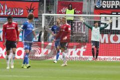 2. Bundesliga - FC Ingolstadt 04 - SV Darmstadt 98 - Torwart Philipp Tschauner (41, FCI) ist bereit