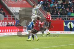 Regionalliga Bayern - Saison 2018/2019 - FC Ingolstadt 04 II - Hamburger SV - Dario Lezcano (#11 FCI) und Sonny Kittel (#10 FCI) kommen einen Schritt zu spät - Pollersbeck Julian (#1 Hamburg) - Foto: Meyer Jürgen