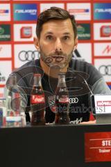 2. Bundesliga - Fußball - FC Ingolstadt 04 - FC Erzgebirge Aue - Pressekonferenz nach dem Spiel, Cheftrainer Stefan Leitl (FCI)