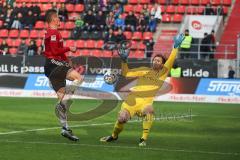 2. Bundesliga - FC Ingolstadt 04 - DSC Arminia Bielefeld - Torchance für Stefan Kutschke (20, FCI) gegen Torwart Philipp Klewin ( Bielefeld)