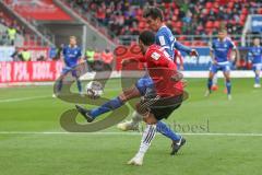 2. BL - Saison 2018/2019 - FC Ingolstadt 04 - Darmstadt 98 - Paulo Otavio (#6 FCI) bereitet das 3:0 vor durch Stefan Kutschke (#20 FCI) - Foto: Meyer Jürgen