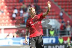 2. Bundesliga - Fußball - FC Ingolstadt 04 - SV Sandhausen - Spiel ist aus, 1:2, Niederlage für FCI, hängende Köpfe, TSonny Kittel (10, FCI) geht vom Platz