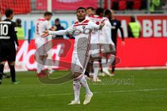 2. BL - Saison 2018/2019 - FC Ingolstadt 04 - MSV Duisburg - Paulo Otavio (#6 FCI) feuert die Fans an - Foto: Meyer Jürgen