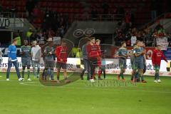 2. Bundesliga - Fußball - FC Ingolstadt 04 - FC St. Pauli - Spiel ist aus 0:1 Niederlage, hängende Köpfe Team bedankt sich bei den Fans