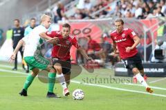 2. Bundesliga, 2. Spieltag, Fußball, FC Ingolstadt 04 - SpVgg Greuther Fürth, Lukas Gugganig (4 Fürth) Thorsten Röcher (29 FCI) Konstantin Kerschbaumer (7, FCI)