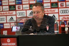 2. Bundesliga - Fußball - FC Ingolstadt 04 - FC St. Pauli - Pressekonferenz nach dem Spiel Cheftrainer Markus Kauczinski (Pauli)