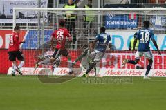 Regionalliga Bayern - Saison 2018/2019 - FC Ingolstadt 04 II - Hamburger SV - Narey Khaled (#7 Hamburg) mit einer Torchance - Fabijan Buntic (#24 FCI) - Foto: Meyer Jürgen
