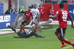 2. BL - Saison 2018/2019 - FC Ingolstadt 04 - SC Paderborn 07 - Marco Knaller Torwart (#16 FCI) hält den Ball nicht - Foto: Meyer Jürgen