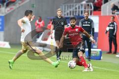 2. Bundesliga - Fußball - FC Ingolstadt 04 - FC Erzgebirge Aue - rechts Lucas Galvao (3 FCI)