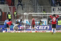 2. Bundesliga - Fußball - FC Ingolstadt 04 - 1. FC Magdeburg - Tor für Magdeburg, Torwart Philipp Tschauner (41, FCI) am Boden, Ball im Tor, Tobias Schröck (21, FCI) Christian Träsch (28, FCI) kommen zu spät