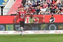 2. Bundesliga - Fußball - FC Ingolstadt 04 - SV Sandhausen - Fatih Kaya (36, FCI) hinten ärgert sich Sonny Kittel (10, FCI)