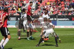 2. Bundesliga - Fußball - FC Ingolstadt 04 - SV Sandhausen - Ecke Kopfball Fatih Kaya (36, FCI) Torwart Philipp Tschauner (41, FCI) Felix Müller (SV 25)