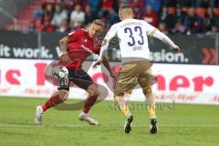 2. Bundesliga - Fußball - FC Ingolstadt 04 - FC Erzgebirge Aue - Sonny Kittel (10, FCI) Christian Tiffert (Aue 33)