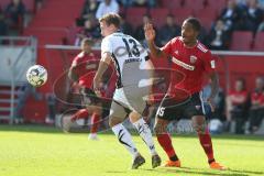 2. BL - Saison 2018/2019 - FC Ingolstadt 04 - SC Paderborn 07 - Charlison Benschop (#35 FCI) - Sebastian Schonlau (#13 Paderborn) - Foto: Meyer Jürgen