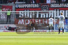 2. Bundesliga - Fußball - FC Ingolstadt 04 - SV Sandhausen - Tor Pfostenschuß, Andrew Wooten (7 SV) Torwart Philipp Tschauner (41, FCI) Paulo Otavio (6, FCI) Fabian Schleusener (11 SV)