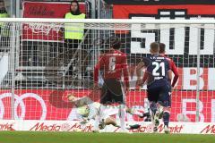 2. Bundesliga - FC Ingolstadt 04 - 1. FC Union Berlin - Elfmeter Torwart Marco Knaller (16, FCI) knapp daneben, Tor für Berlin 0:1