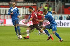 2. Bundesliga - Fußball - FC Ingolstadt 04 - 1. FC Magdeburg - Mergim Mavraj (15, FCI) Felix Lohkemper (7 Magdeburg)