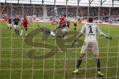 Regionalliga Bayern - Saison 2018/2019 - FC Ingolstadt 04 II - Hamburger SV - Dario Lezcano (#11 FCI) - Pollersbeck Julian (#1 Hamburg) - Foto: Meyer Jürgen