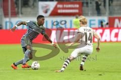 2. Bundesliga - Fußball - FC Ingolstadt 04 - FC St. Pauli - Frederic Ananou (2, FCI) Möller Daehli, Mats (14 Pauli)