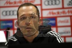 2. Bundesliga - FC Ingolstadt 04 - Hamburger SV - Pressekonferenz nach dem Spiel, Interimstrainer Roberto Pätzold