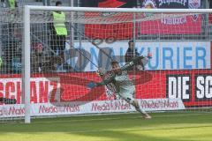 Regionalliga Bayern - Saison 2018/2019 - FC Ingolstadt 04 II - Hamburger SV - Fabijan Buntic (#24 FCI) bekommt den 0:1 Führungstreffer - Foto: Meyer Jürgen