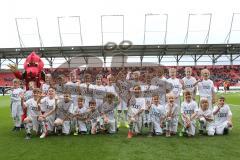 2. Bundesliga - FC Ingolstadt 04 - SV Darmstadt 98 - Einlaufkids, Kinder Maskottchen Schanzi