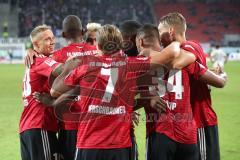 2. Bundesliga - Fußball - FC Ingolstadt 04 - FC Erzgebirge Aue - Tor 3:1 durch Charlison Benschop (35 FCI) Jubel mit Osayamen Osawe (14, FCI) Konstantin Kerschbaumer (7, FCI) Tobias Schröck (21, FCI) Sonny Kittel (10, FCI)