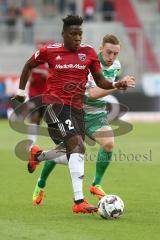 2. Bundesliga, 2. Spieltag, Fußball, FC Ingolstadt 04 - SpVgg Greuther Fürth, Frederic Ananou (2, FCI) Nik Omladic (21 Fürth)