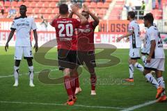 2. Bundesliga - FC Ingolstadt 04 - SC Paderborn 07 - klatschen ab Ecke Stefan Kutschke (20, FCI) Marvin Matip (34, FCI)