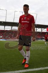 2. BL - Saison 2018/2019 - FC Ingolstadt 04 - Stefan Kutschke (#20 FCI) verlässt das Spielfeld nach dem warm machen  - Foto: Meyer Jürgen