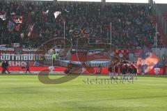 2. BL - Saison 2018/2019 - FC Ingolstadt 04 - DSC Arminia Bielefeld - Die Mannschaft bildet einen Kreis vor dem Spiel - Foto: Meyer Jürgen