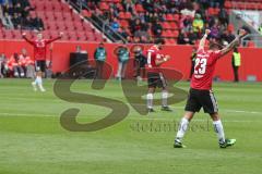 2. BL - Saison 2018/2019 - FC Ingolstadt 04 - Darmstadt 98 - Die Spieler nach dem Schlusspfiff - jubel -  Foto: Meyer Jürgen