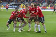 2. Bundesliga - Fußball - FC Ingolstadt 04 - Dynamo Dresden - Tor durch Sonny Kittel (#10 FCI), Jubel mit Phil Neumann (#26 FCI) Marcel Gaus (#19 FCI) Paulo Otavio (#6 FCI)