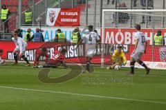 2. BL - Saison 2018/2019 - FC Ingolstadt 04 - DSC Arminia Bielefeld - Paulo Otavio (#6 FCI) mit einer Torchance - Philipp Klewin Torwart (#25 Bielefeld) - Brian Behrendt (#3 Bielefeld) - Almog Cohen (#8 FCI) - Foto: Meyer Jürgen