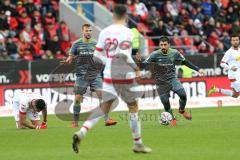 2. Bundesliga - FC Ingolstadt 04 - SSV Jahn Regensburg - Hamadi Al Ghaddioui (25 Jahn) Benedikt Gimber (5, FCI) Sebastian Stolze (22 Jahn) Almog Cohen (8, FCI)