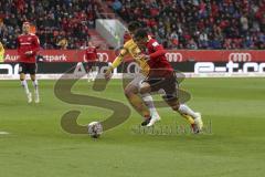 2. Bundesliga - Fußball - FC Ingolstadt 04 - Dynamo Dresden - Jannis Nikolaou (#4 Dresden)  und Paulo Otavio (#6 FCI)