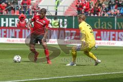 2. BL - Saison 2018/2019 - FC Ingolstadt 04 - Holstein Kiel - Paulo Otavio (#6 FCI) - Dominik Reimann Torwart (#35 Kiel) - Foto: Meyer Jürgen