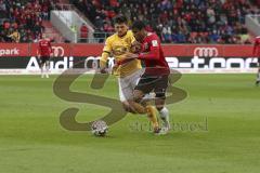 2. Bundesliga - Fußball - FC Ingolstadt 04 - Dynamo Dresden - Jannis Nikolaou (#4 Dresden)  und Paulo Otavio (#6 FCI)