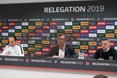 2. Bundesliga - Relegation - FC Ingolstadt 04 - SV Wehen Wiesbaden - Pressekonferenz nach dem Spiel, Ingolstadt abgestiegen und Wiesbaden aufgestiegen, Cheftrainer Rüdiger Rehm (SVW), Pressesprecher Oliver Samwald, Cheftrainer Tomas Oral (FCI)