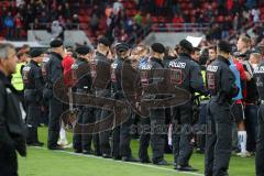 2. Bundesliga - Fußball - FC Ingolstadt 04 - SV Wehen Wiesbaden - Polizei - Sicherheitskräfte -