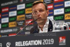 2. Bundesliga - Relegation - FC Ingolstadt 04 - SV Wehen Wiesbaden 2:3 - Pressekonferenz nach dem Spiel, Pressesprecher Oliver Samwald (FCI)