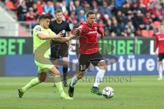 2. Bundesliga - Fußball - FC Ingolstadt 04 - SV Wehen Wiesbaden - Marcel Gaus (19, FCI) Sascha Mockenhaupt (4 SVW)