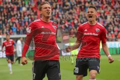 2. Bundesliga - Fußball - FC Ingolstadt 04 - SV Wehen Wiesbaden - Der 1:1 Ausgleichstreffer durch Konstantin Kerschbaumer (7, FCI) - jubel - Stefan Kutschke (20, FCI)  -